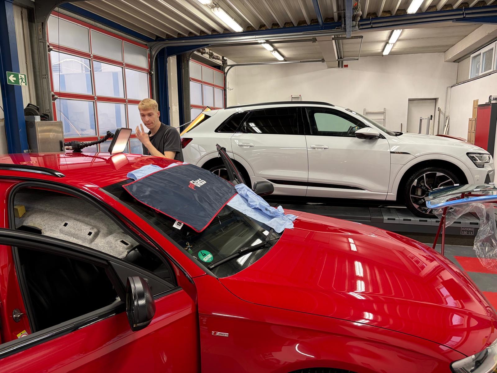 b27b6b52 bc78 45bd b134 a22bce9e430b Julian Lang 1